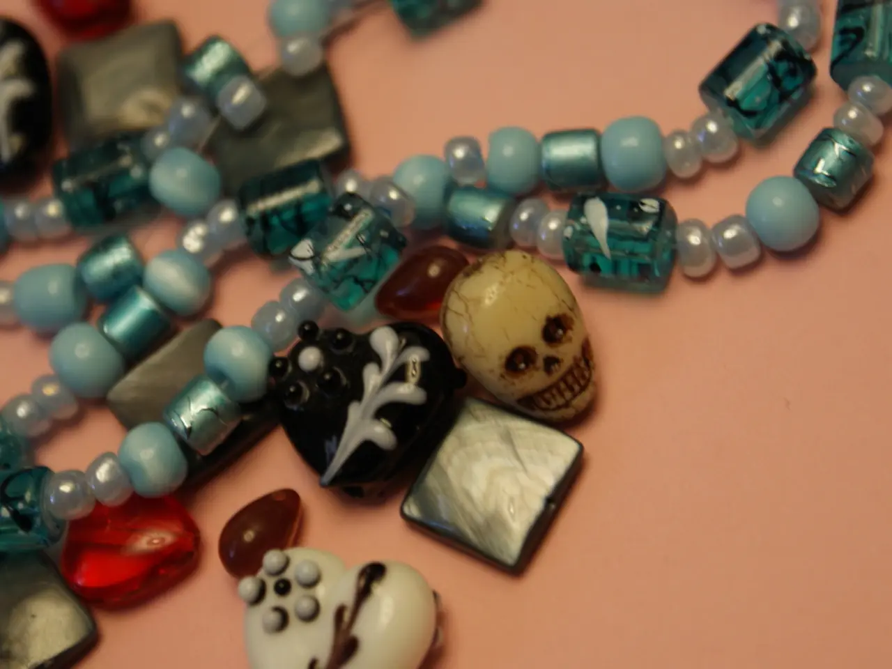 Jewelry Crafted with Iron: Historical Background, Varieties, and Maintenance Tips