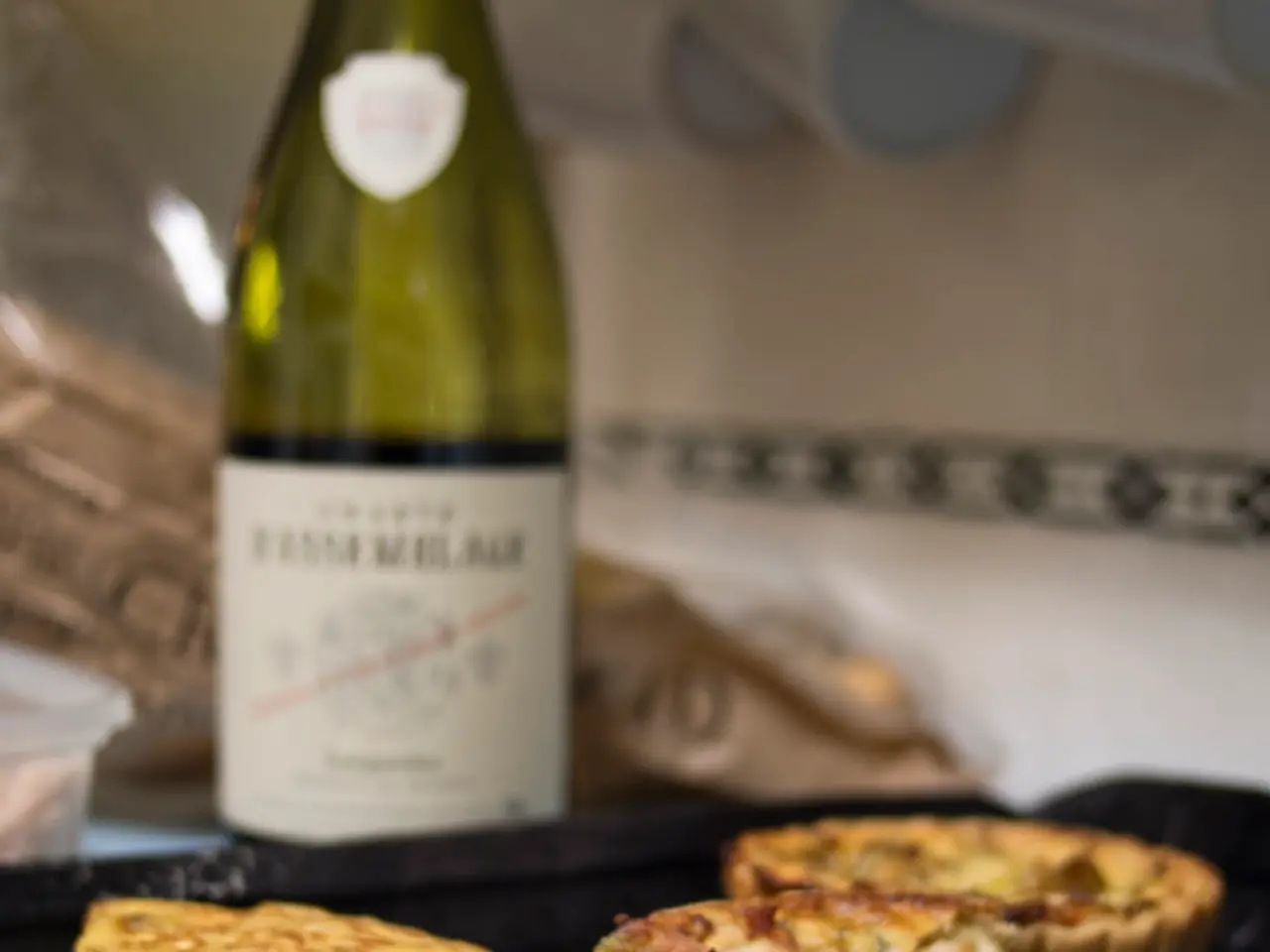 Floridaseeing illnesses among 21 individuals, six of whom are children, due to consumption of raw...