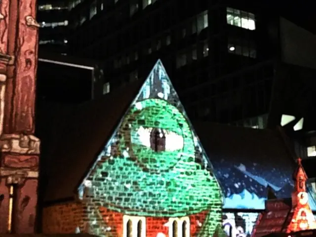 In this image in the center there is one house and there is one person, on the right side and left...