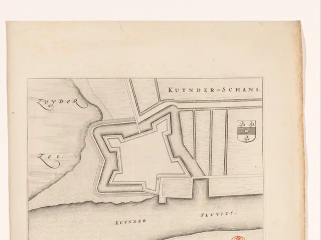 The image shows an old book with a drawing of a map of the city of Kuynder-Schans on it. The map is...