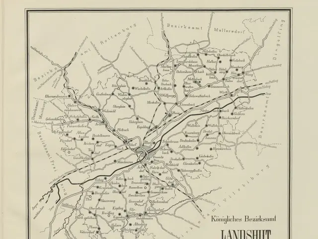 The image shows an old map of the city of Landshut, Germany, with black lines and text detailing...