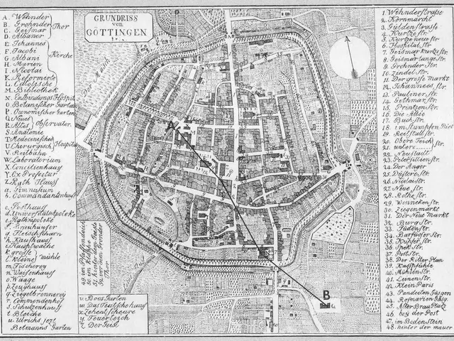 The image shows a black and white map of the city of Gottingen, Germany, with text written on it....