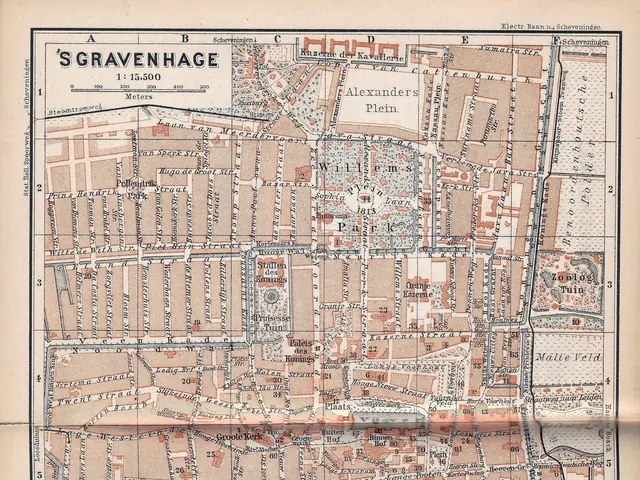The image shows an old map of the city of Gravenhage, Germany, with text at the top and bottom of...
